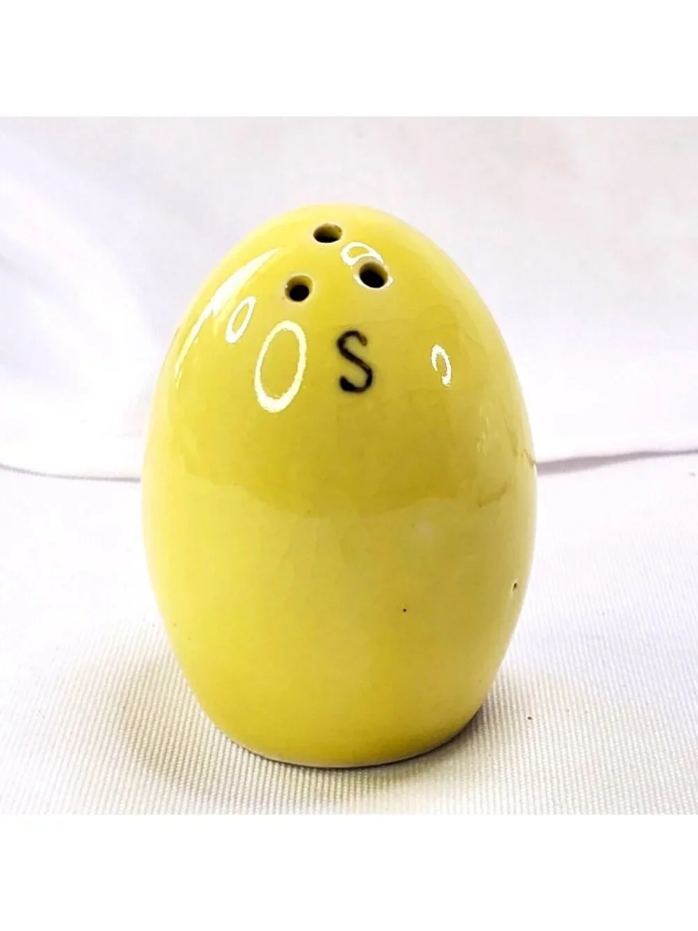VTG Yellow Egg Ceramic Salt Shaker With Cork Stopper 2.25